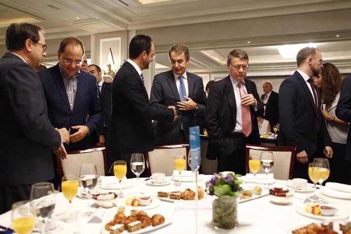 José Luis Rodríguez Zapatero en los Desayunos de Europa Press con Ximo Puig