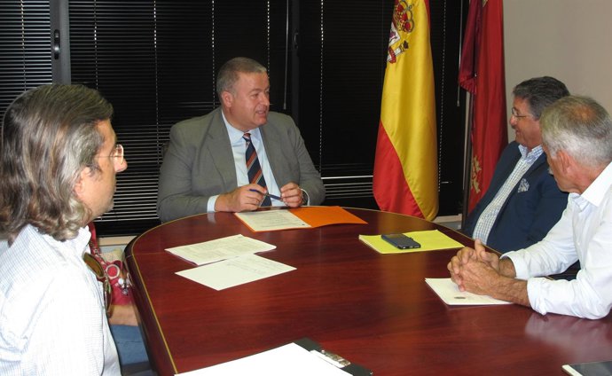 Reunión del consejero de Fomento con alcalde de Los Alcázares