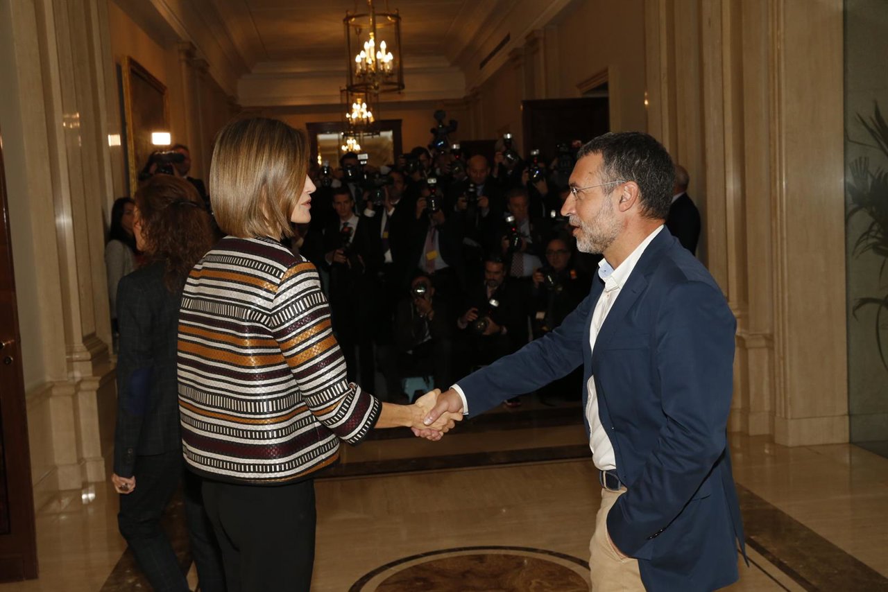 La Reina Letizia y Miguel Laparra.