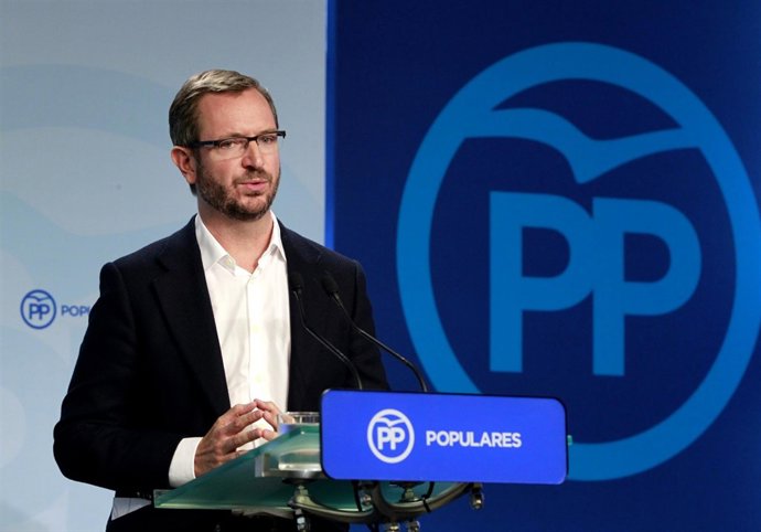 Javier Maroto en la sede del PP
