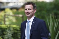 Los conservadores quieren que los británicos "aprendan a trabajar como asiáticos"