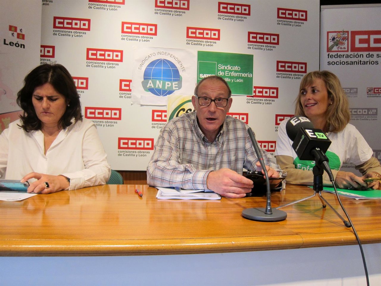 Raquel Fernández (izda), Carlos Julio López y Silvia Sáez. 
