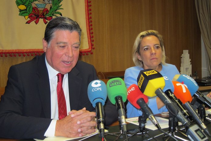 Claver y Martínez-Cachá en rueda de prensa en el Sindicato