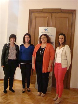 El Ayuntamiento y 'la Caixa' colaboran para favorecer la inclusión social 