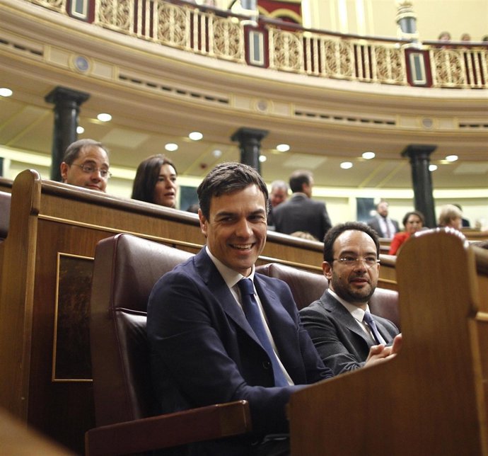 Pedro Sánchez y Antonio Hernando.