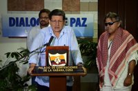 Las FARC proponen convertirse en partido político y reclaman "garantías de seguridad"