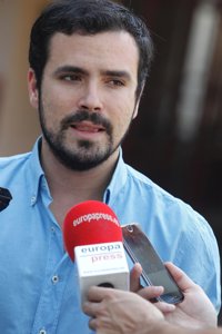 Alberto Garzón da por superado el debate sobre Podemos y reivindica la "mochila" de IU