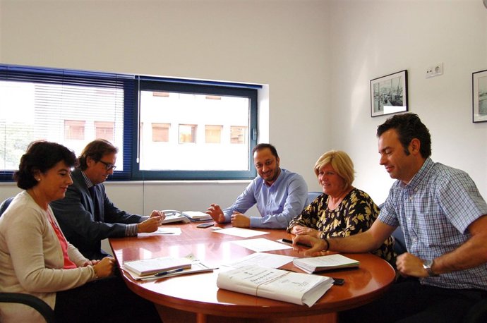 Junta y Ayuntamietno analizan la situación de Puerto Gelves