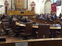 Plante de PP-A y Podemos al no aceptarse incluir sus propuestas de ley