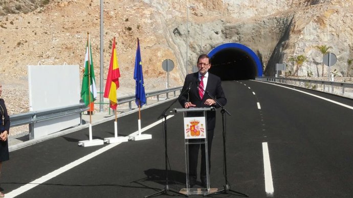 El presidente del Gobierno inaugura el último tramo de la A-7