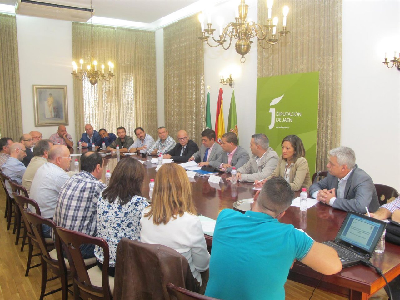 Reunión en Diputación con empresarios turísticos de Andújar