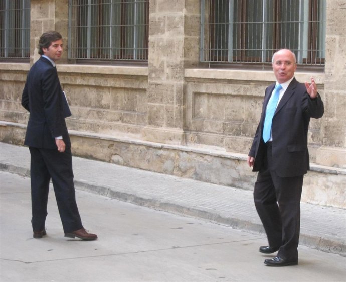 Fernando Areal y su abogado