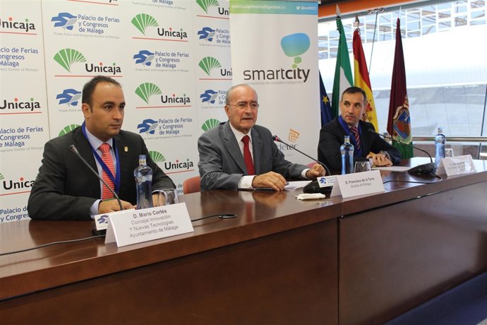 Rueda de prensa RECI Málaga Cortés, De la Torre y Texeira ciudades smart city