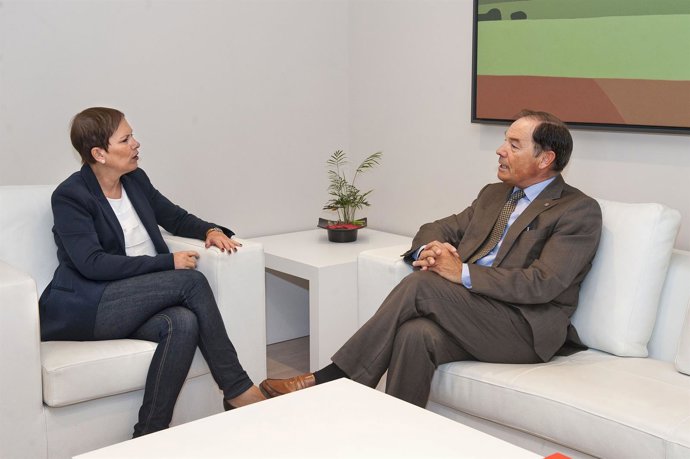 Uxue Barkos y Román Felones.