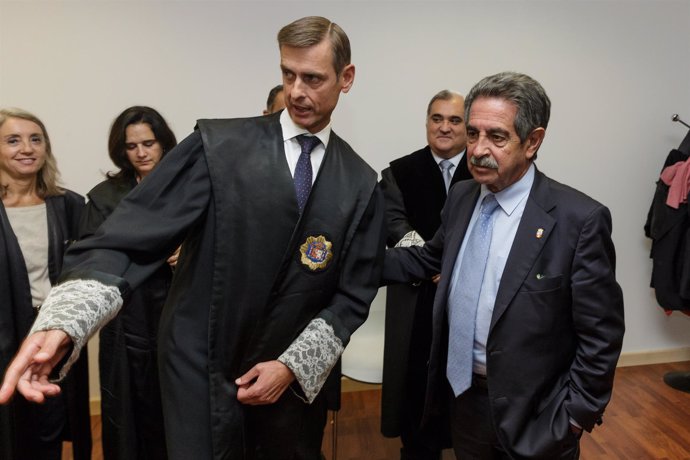 Miguel Ángel Revilla y José Luis López del Moral en la apertura del Año Judicial