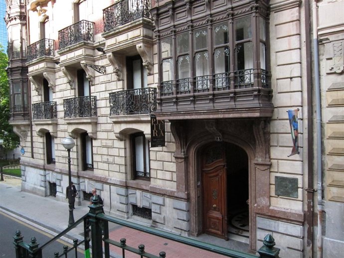 Fachada Del Colegio De Abogados De Bizkaia