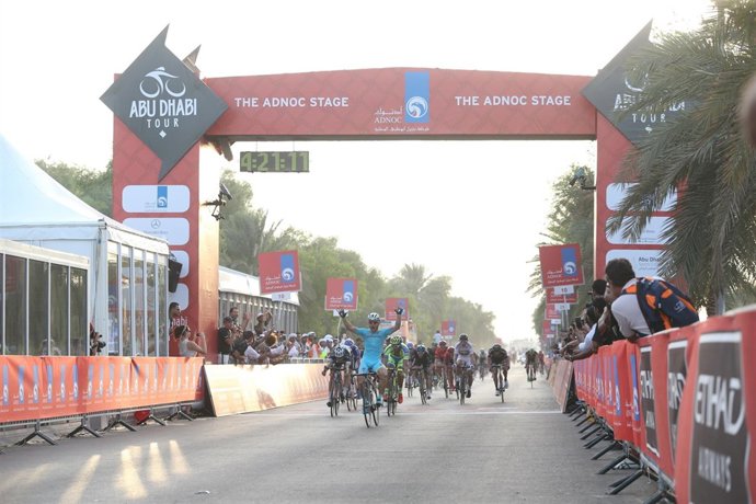 Andrea Guardini, primer líder en el Tour de Abu Dhabi
