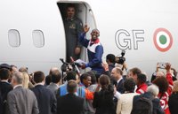 Los primeros refugiados reubicados por el plan de la UE parten de Italia hacia Suecia