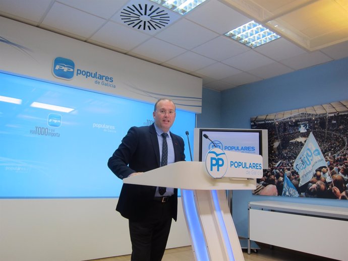 Miguel Tellado, portavoz del PP gallego, en rueda de prensa