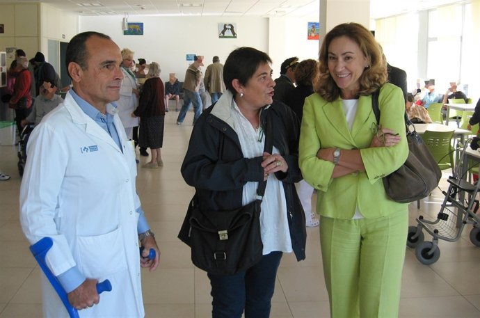 La consejera, durante la visita