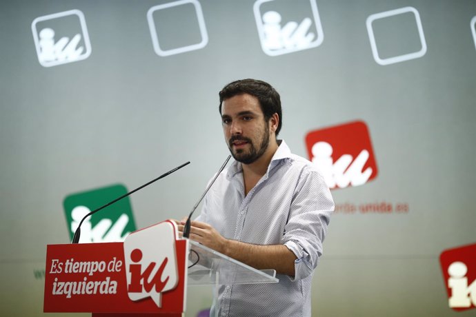 Alberto Garzón en una rueda de prensa