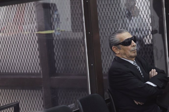 Efrain Ríos Montt, ex dictador de Guatemala, durante un juicio en noviembre 2013