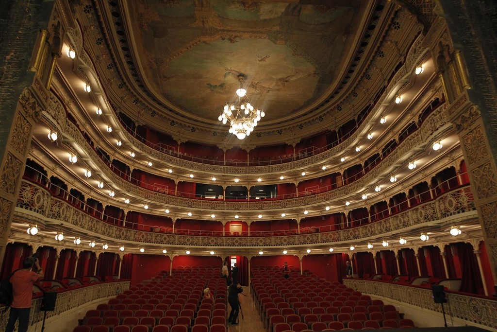 El Teatro de la Comedia de Madrid abre sus puertas la próxima semana tras 14 años cerrado El Teatro de la Comedia de Madrid abre sus puertas la próxima semana tras 14 años cerrado