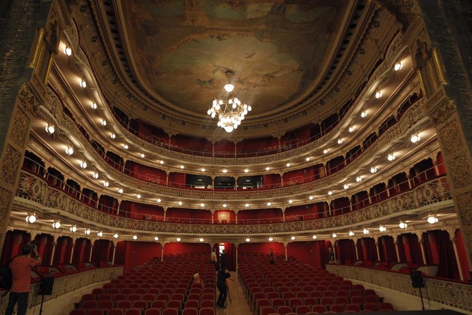 Visita al final de la obra de rehabilitación del Teatro de la Comedia