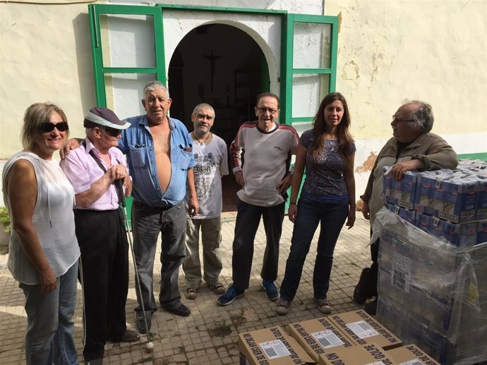 Emaya entrega lotes de productos de primera necesidad