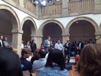 Rajoy dice que el rating de Cataluña baja "porque romper la baraja crea incertidumbre y da mensaje de inestabilidad"