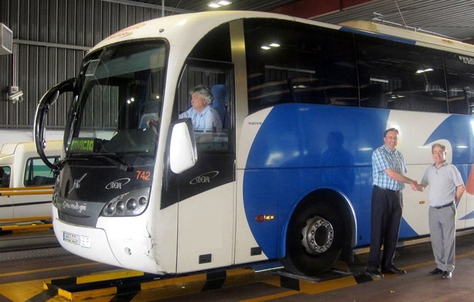 Presidente de Apetam Sierra, y Manuel Ortiz., Planta de ITV del Guadalhorce