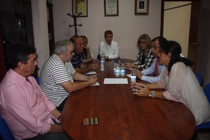 Reunión del PP con vecinos de Tartessos, en Huelva