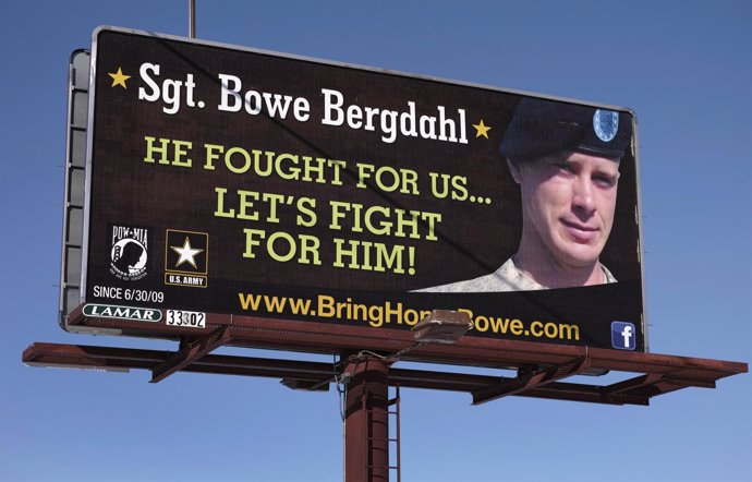 Un cartel que pide la liberación del soldado Bergdahl