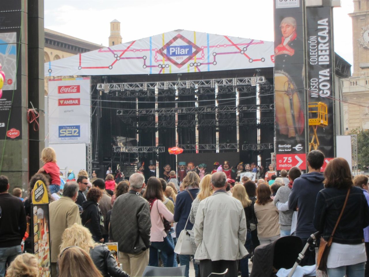 Presentació de la Cigarrera en la plaza del Pilar.