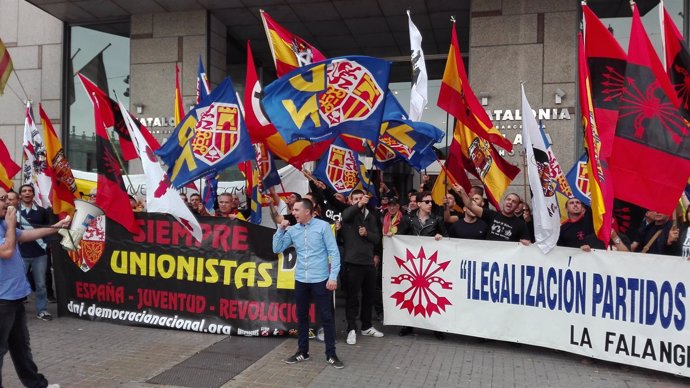 Manifestación del 12 de Octubre en Barcelona por la unidad de España