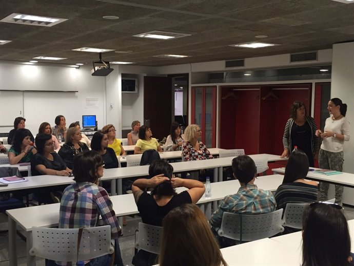 La directora general de Mujer, Alicia Barquero, en el taller 