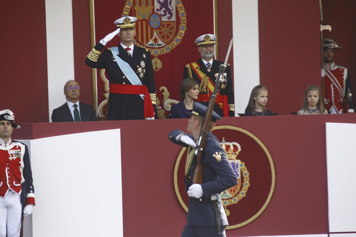 Fotos del desfile militar del Día de la Hispanidad 2015 en Madrid