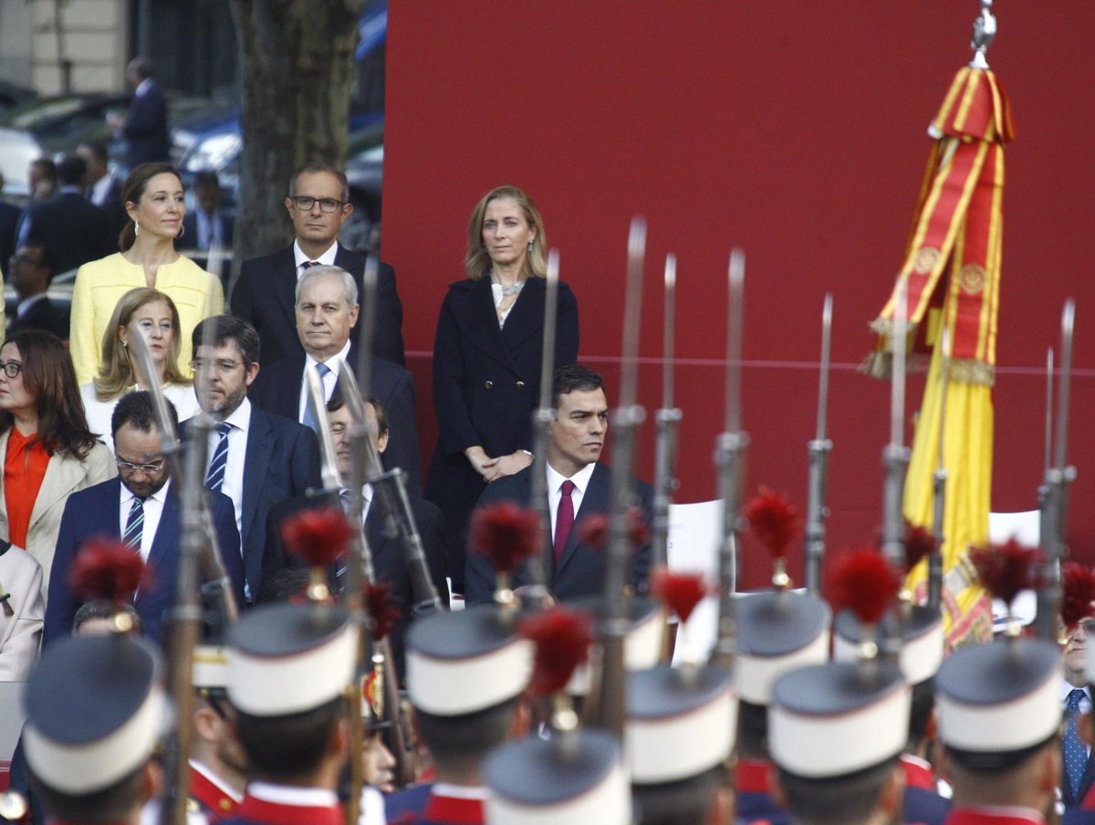 Fotos del desfile militar del Día de la Hispanidad 2015 en Madrid