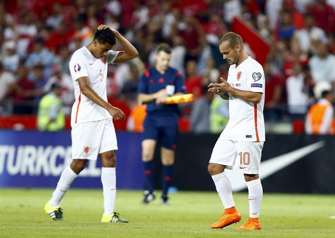 Holanda cae ante Turquía y se complica la Eurocopa