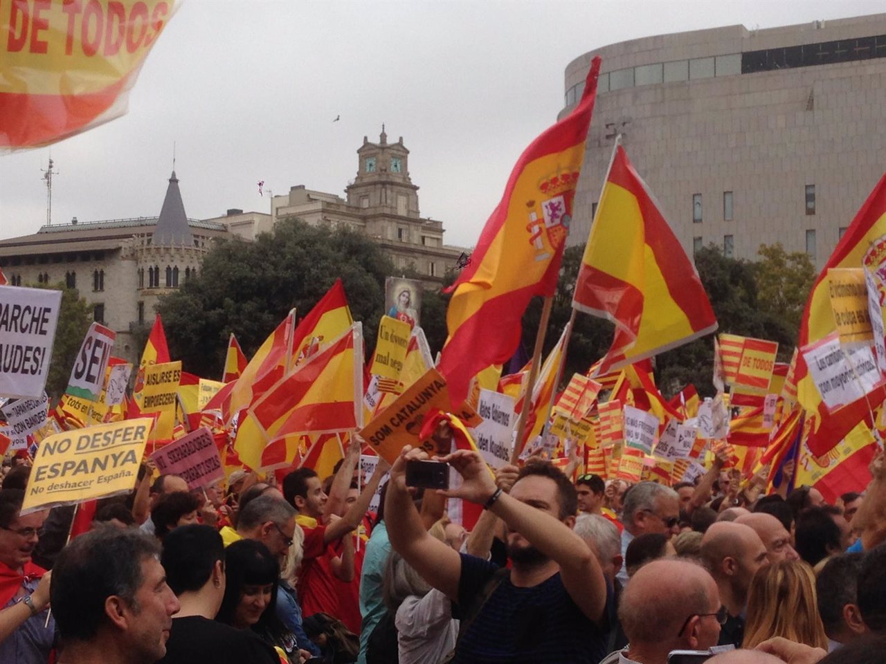 Manifestación del 12-O en la plaza Catalunya