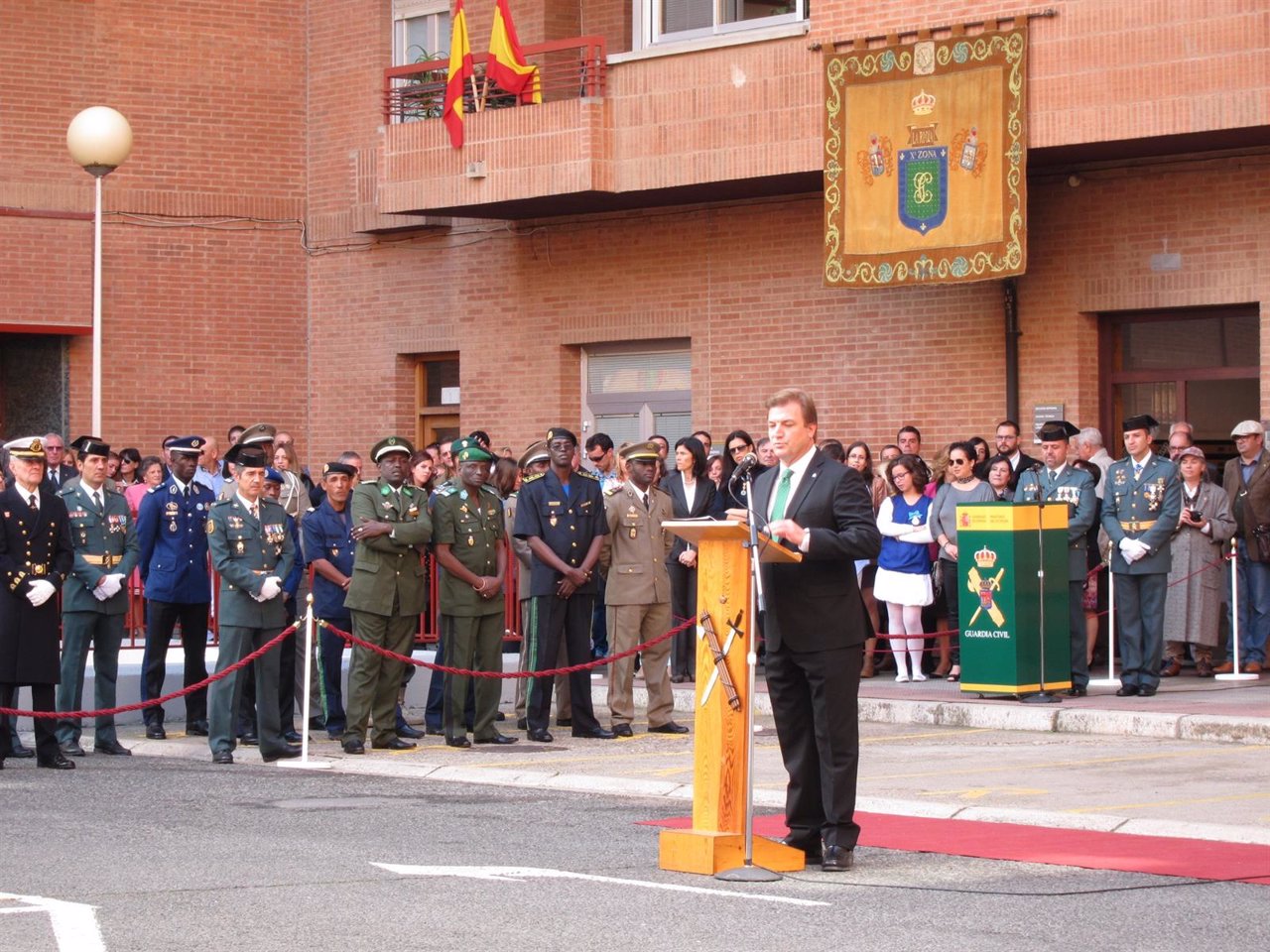 El delegado del Gobierno Alberto Bretón en festividad del Pilar