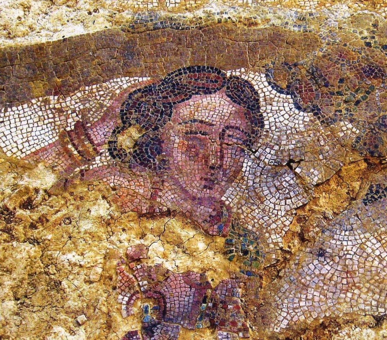 La cabeza de Ariadna de la villa romana de Camarzana de Tera 