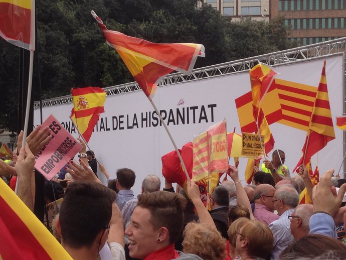 Concentración en la plaza Catalunya por el 12-O