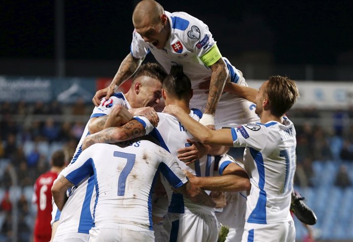 Eslovaquia celebra su clasificación a la Eurocopa