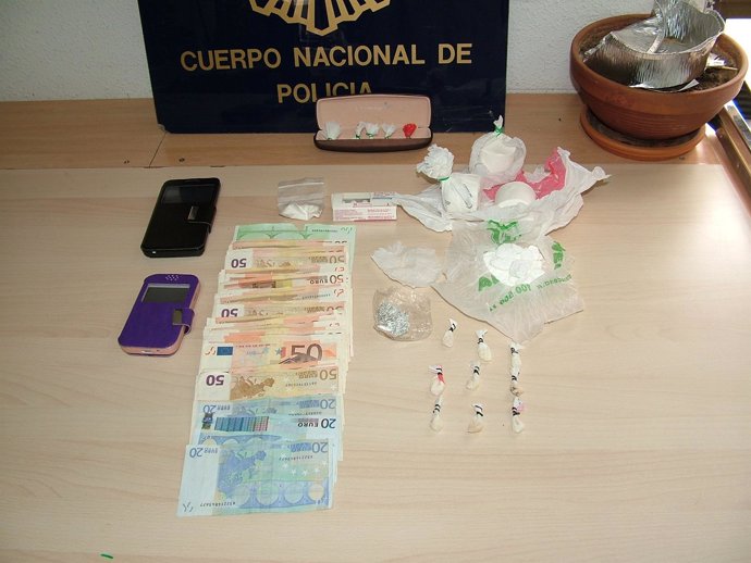 Dinero cocaína droga policía nacional intervenido aprehendido estupefacientes