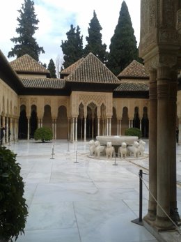 Imagen del Patio de los Leones de la Alhambra