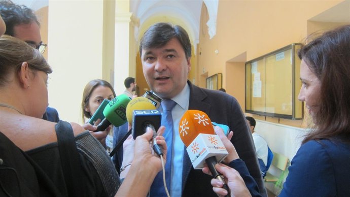 El alcalde de Huelva, Gabriel Cruz.