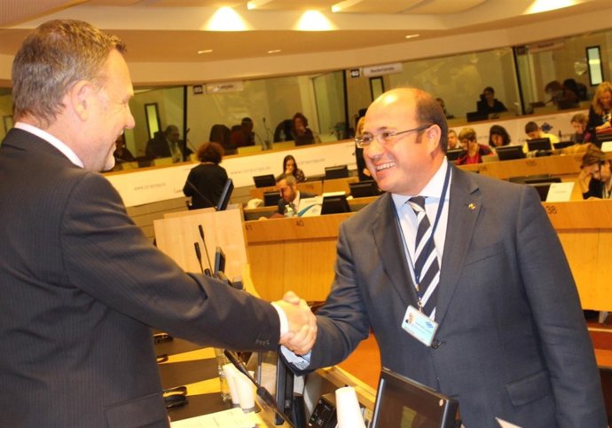 Pedro Antonio Sánchez con Presidente GPP Comité de las Regiones