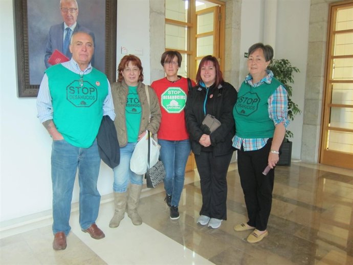 Portavoces PAH Cantabria en el Parlamento 