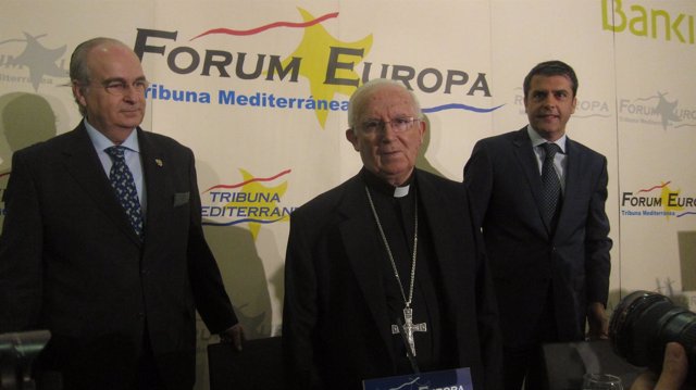 El Cardenal Arzobispo de Valencia ,Antonio Cañizares, en el Fórum Europa